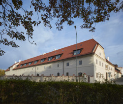 Ateliér AU plan zrekonstruoval Jinonický dvůr. Vznikly zde byty s dotekem historie.