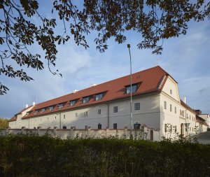 Ateliér AU plan zrekonstruoval Jinonický dvůr. Vznikly zde byty s dotekem historie.