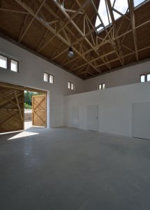 3+1 architekti, Revitalizace hospodářského dvora JACER, konírna – foto