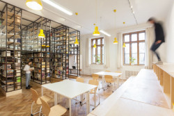 Knihovna pro gymnázium Třeboň, Ateliér 111 architekti