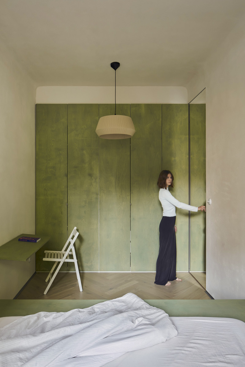 Architektky nechaly udělat několik kusů nábytku na míru. (Byt v brně s efektivní barevností; Sausan Haj Abdo, Marta Waloszková)