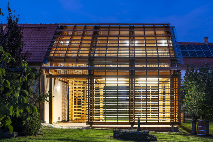 Přístavba v Jižních Čechách, Huť architektury Martin Rajniš