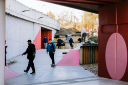 Podchod u metra Vltavská se proměnil na outdoorové sportoviště