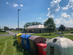 Samoobsluha v Seči od Žalský architekt