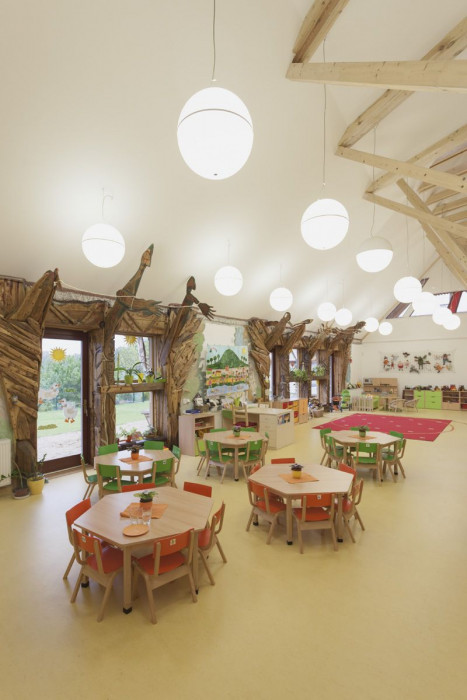 Atelier 8000 (Martin Krupauer, Jiří Střítecký), Mateřská škola v Dobříni - foto