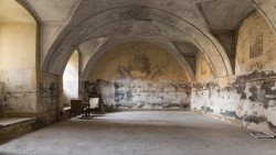 Původní stav kláštera. (Sadovsky & Architects, Apartmány v Rožnavě)