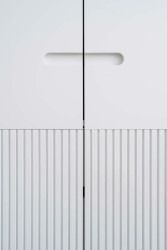 Detail dekoru dvířek vestavných skříní (Rekonstrukce bytu v Karlíně, Dominik Cvrček)