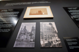 Výstava DOBRÁ ARCHITEKTURA KOMMT AUS PILSEN: PROFESOŘI A ŽÁCI NĚMECKÉ PRŮMYSLOVÉ ŠKOLY V PLZNI 1876–1928 (Výstava plzeňské průmyslové školy)