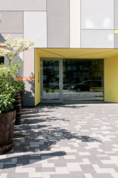 Architekti Šebo Lichý & Drahan Petrovič, Polyfunkčný objekt Nový Háj - foto