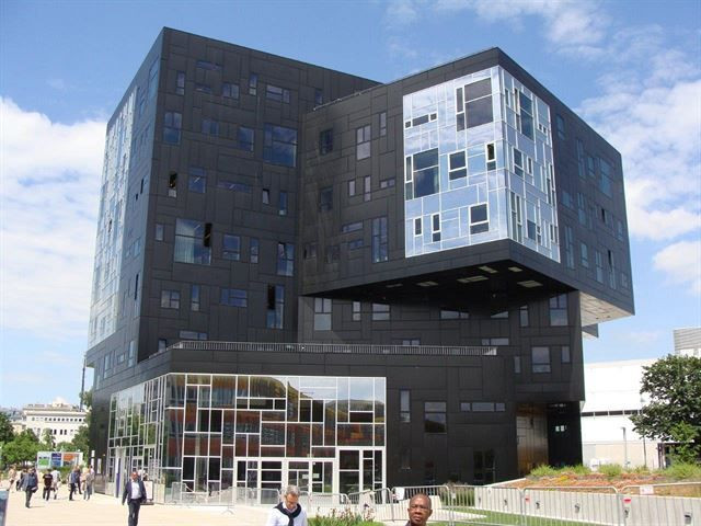 NO.MAD Arquitectos, budova Právnické fakulty Wirstchaftsuniversität, Vídeň – foto