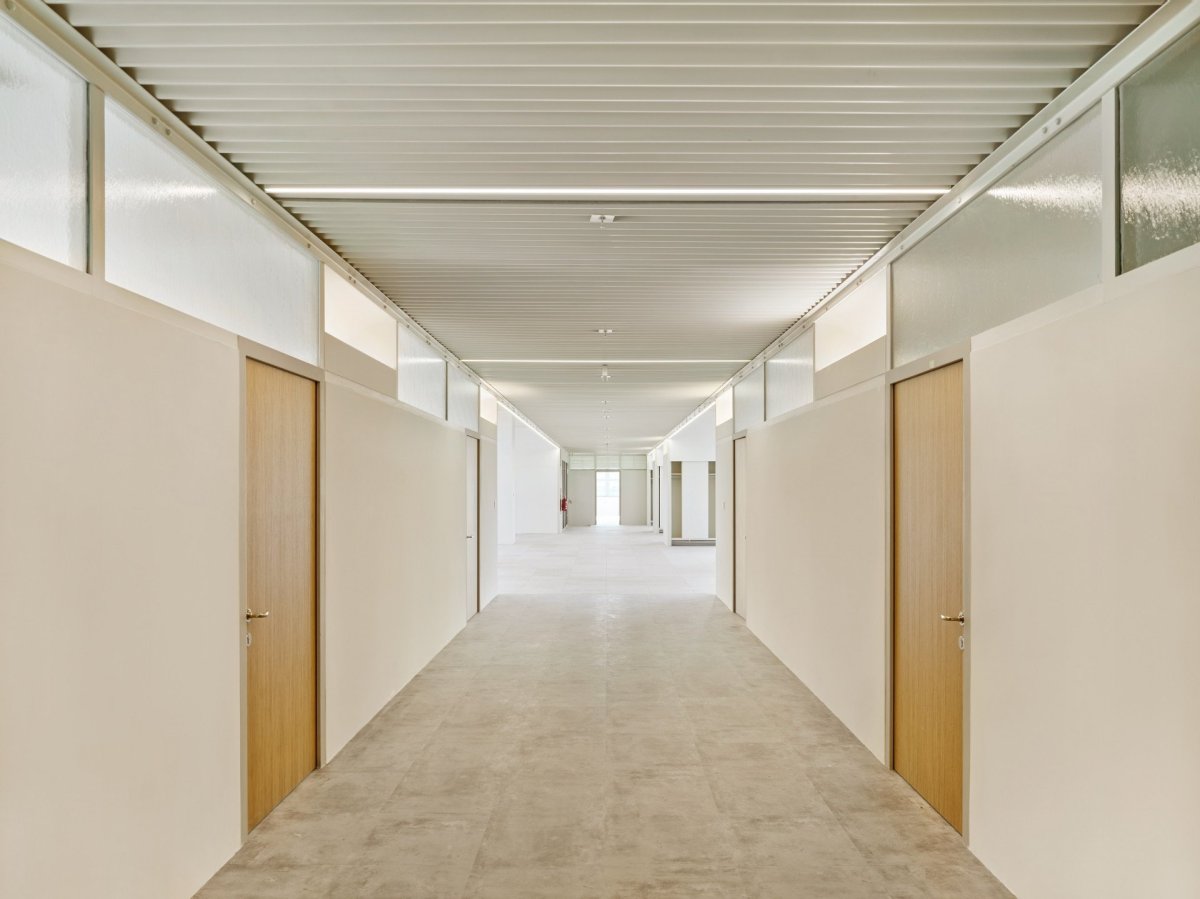 Budova Elektrických podniků v Praze-Holešovicích po rekonstrukci od studia TaK Architects