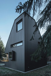 Chata Nové Hamry, NEW HOW architekti / David Zámečník © Petr Polák