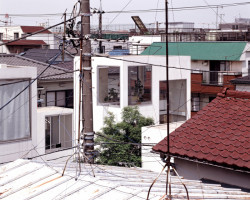 Moriyama House v Tokiu od architekta a spoluzakladatele studia SANAA Ryue Nishizawy