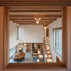 Dům v ruině, ORA/ Jan Hora, Barbora Hora, Jan Veisser