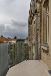 Rekonstrukce vily Heike; Christof Schubert Architekten: Balkon v posledním podlaží dříve využíval majitel domu, který zde měl byt