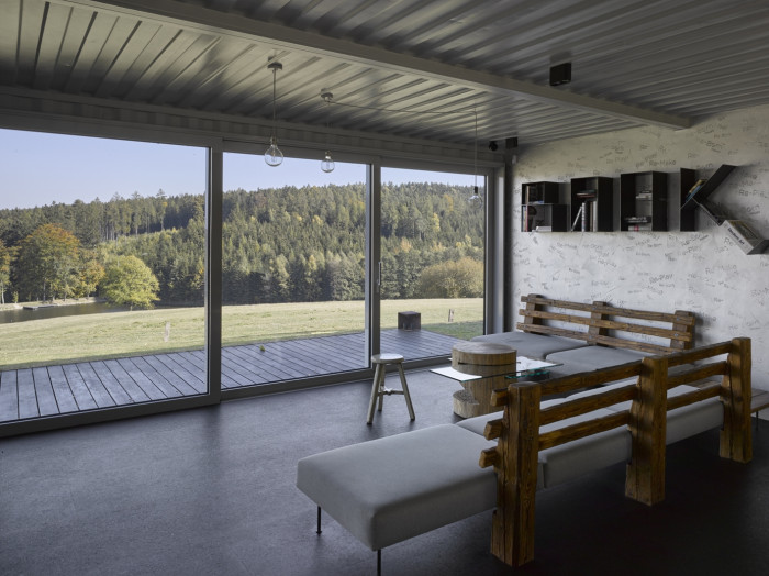 Re-Born - soubor rekreačních objektů z námořních kontejnerů, Nedvěd architekti