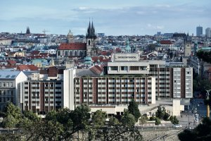 Hotel Intercontinental v historickém centru Prahy navrhla na přelomu 60. a 70. let kolektiv architektů pod vedením Karla Filsaka. Foto: Národní památkový ústav