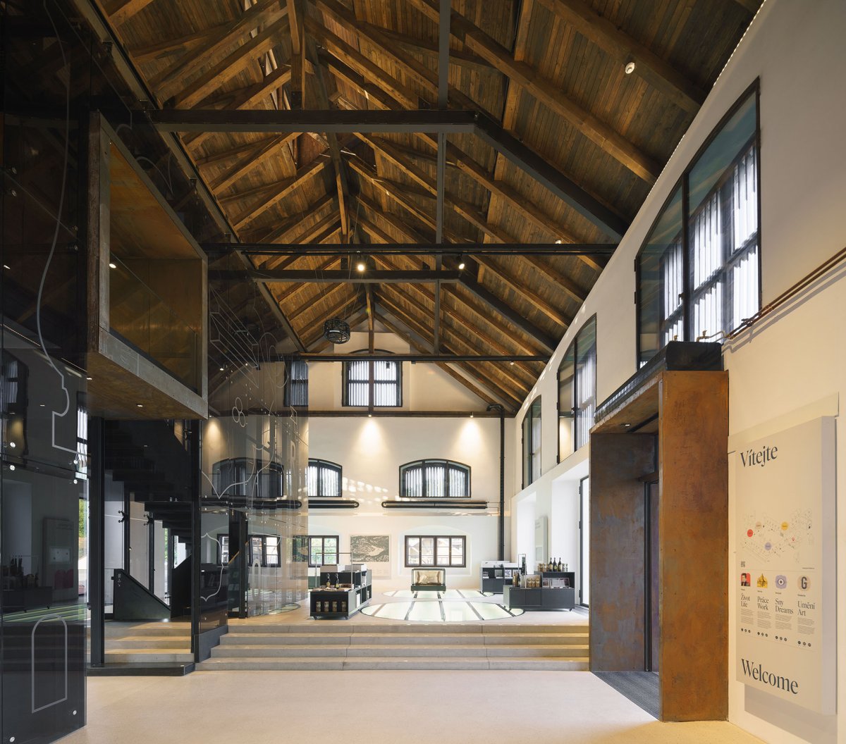 Interiér návštěvnického centra Portál (Port 1560, Domy Architects)