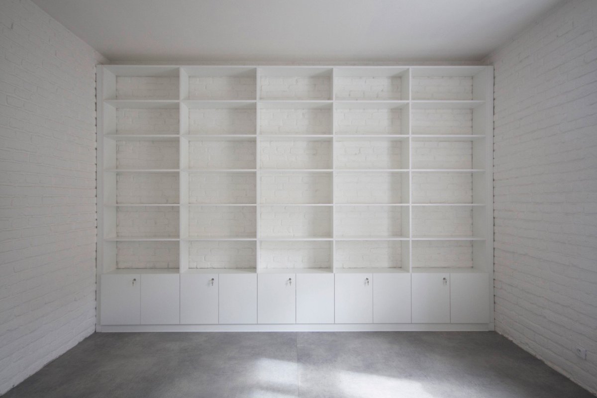 Obecní knihovna ve Statenicích, majo architekti / Jan Jaroš, Martin Poláček.