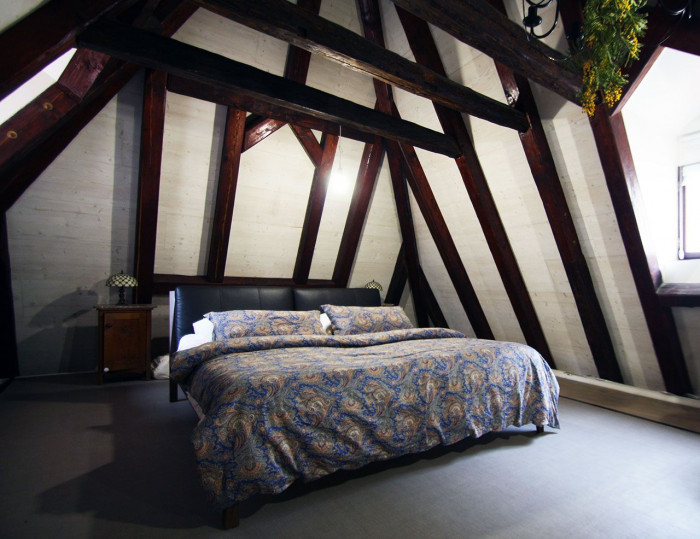 Olga Pokorná, podkrovní byt v Konviktské ulici v Praze - foto