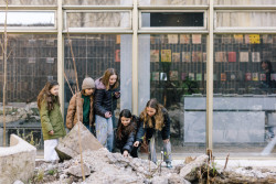 Od 21. března do 1. září bude v pražském CAMPu k vidění výstava Planeta Praha, která pozoruje město „očima“ rostlin a živočichů.