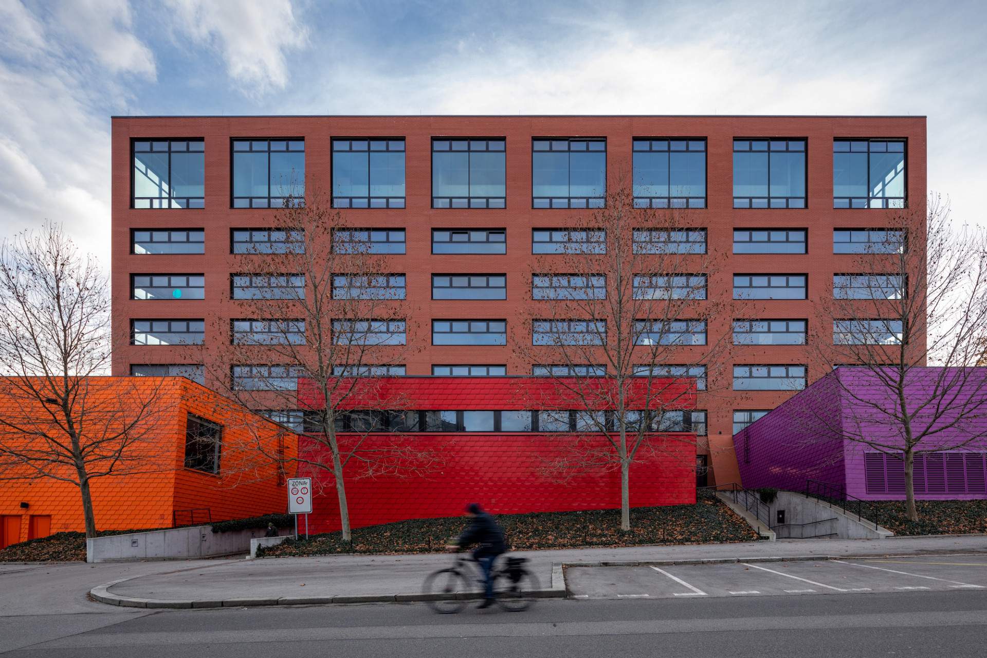 Budova Fakulty architektury ČVUT v Praze od Aleny Šrámkové