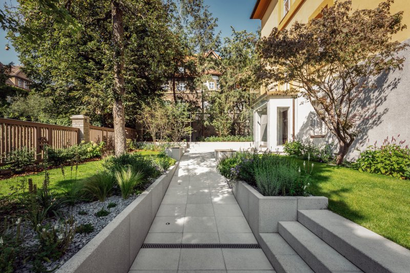 Rekonstrukce vily na Vinohradech od edit! architects