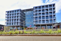 Pardubický kraj má nový pavilon urgentního příjmu. V orientaci zde pomáhají barvy.