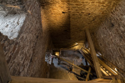 Dá se na ni vystoupat a vyhlížet na Kolín.