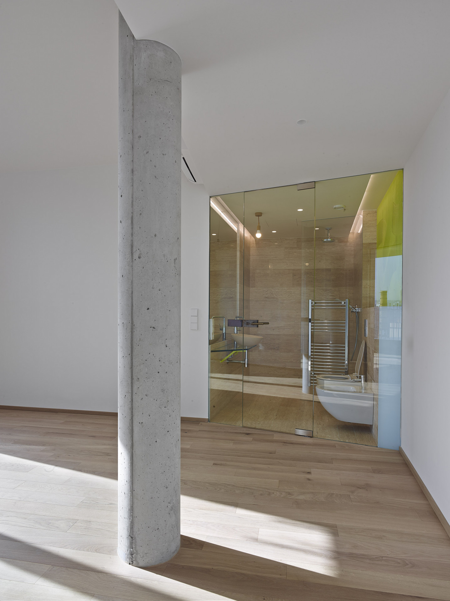 Budova Komunardů XXXV od architekta Stanislava Fialy