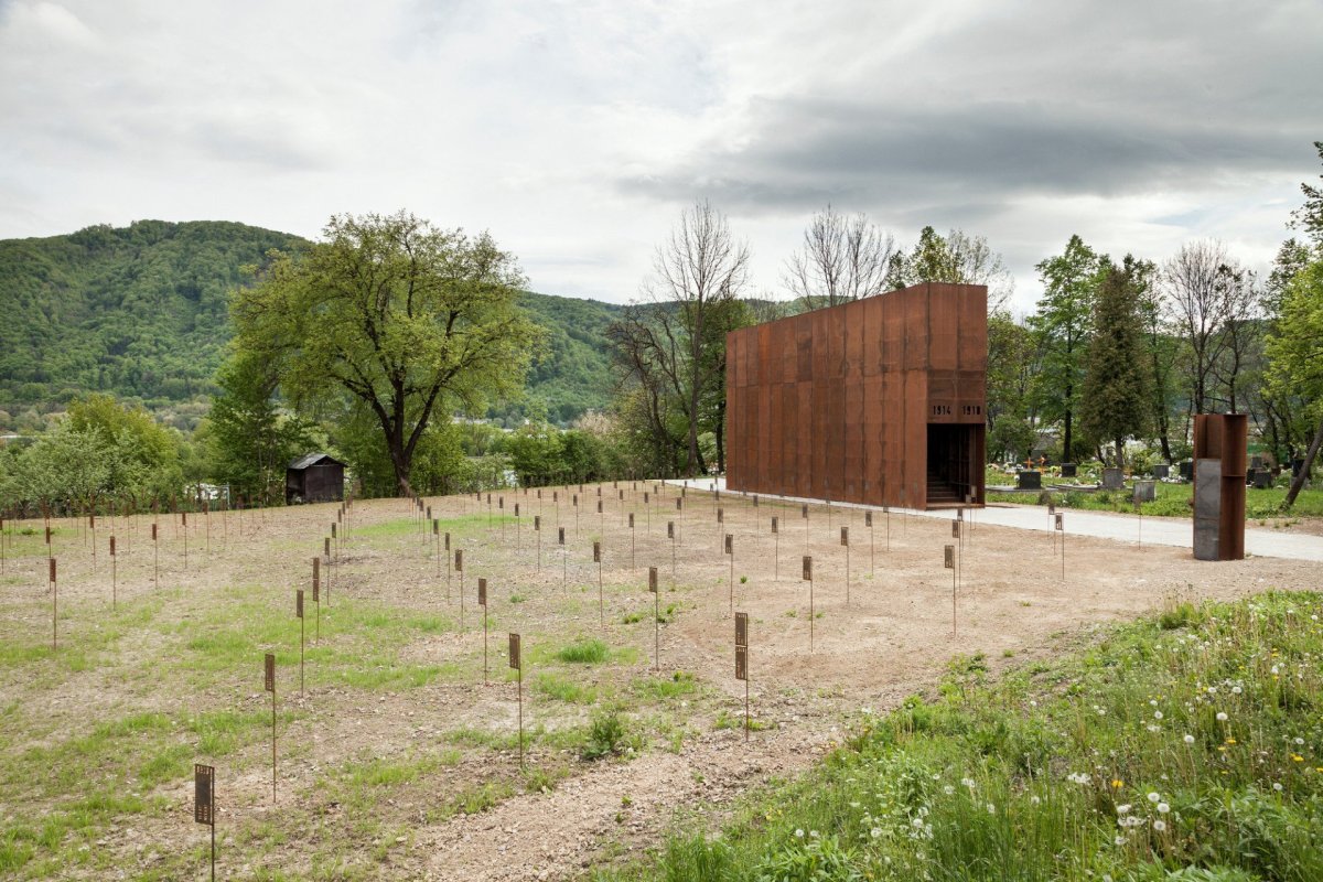 Monument Majer, N/A / Benjamín Brádňanský, Vít Halada, Maroš Greš