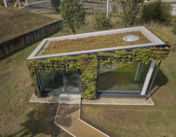 Tiny House ve výrobním závodu firmy Rigips navrhl student František Exner.