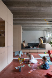 PROGRES ARCHITEKTI - Byt + byt: Jeden z nich obsahuje sezení i koupelnu