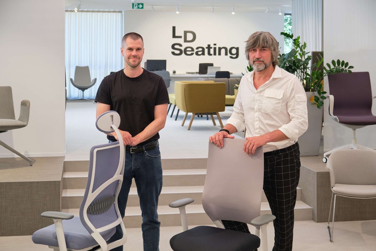 Jakub Huráb, jednatel LD Seating (vlevo), a Miroslav Krátký, architekt ze studia archicraft (vpravo)