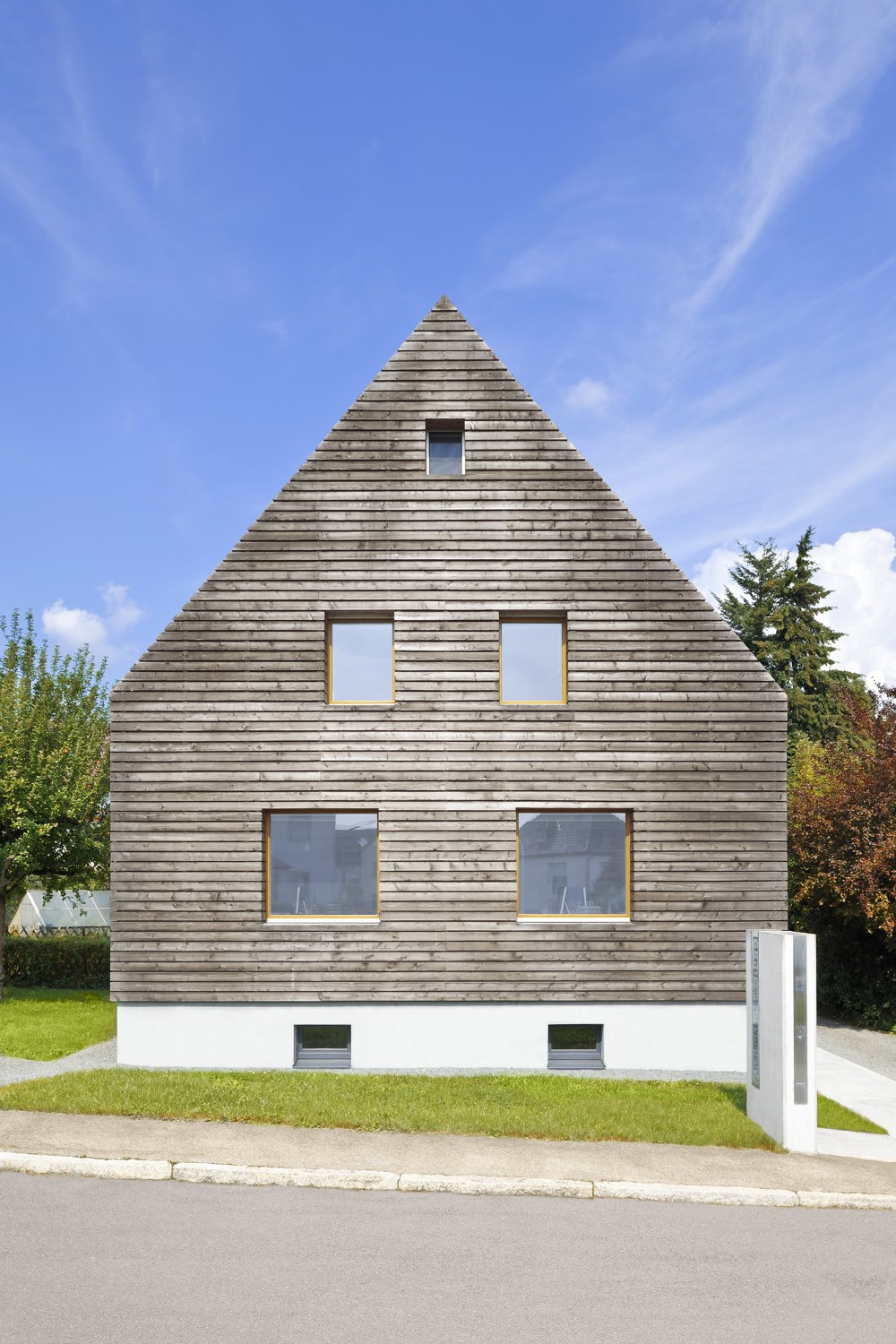 Přestavba rodinného domu na vlastní architektonický ateliér, [lu:p] Architektur © Ralf D. Bischoff