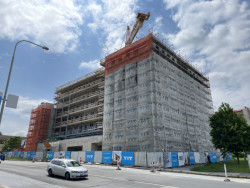 Fotografie z výstavby - dokončení hrubé stavby na jaře 2023