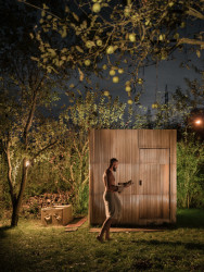 Jako izolace slouží ovčí vlna (Sauna, ika.architekti)