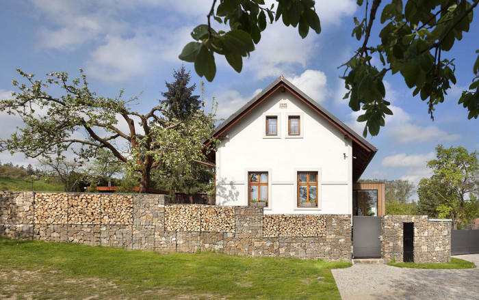 Rekonstrukce chalupy u Blaníku, OK Plan Architects