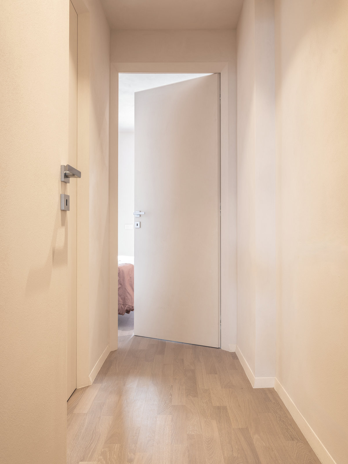 Zárubeň ECLISSE 40 (Apartmán Porto San Giorgio; Francesco Valentini )