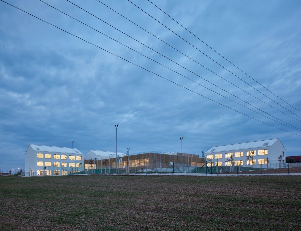 Základní škola Amos pro Psáry a Dolní Jirčany, SOA architekti