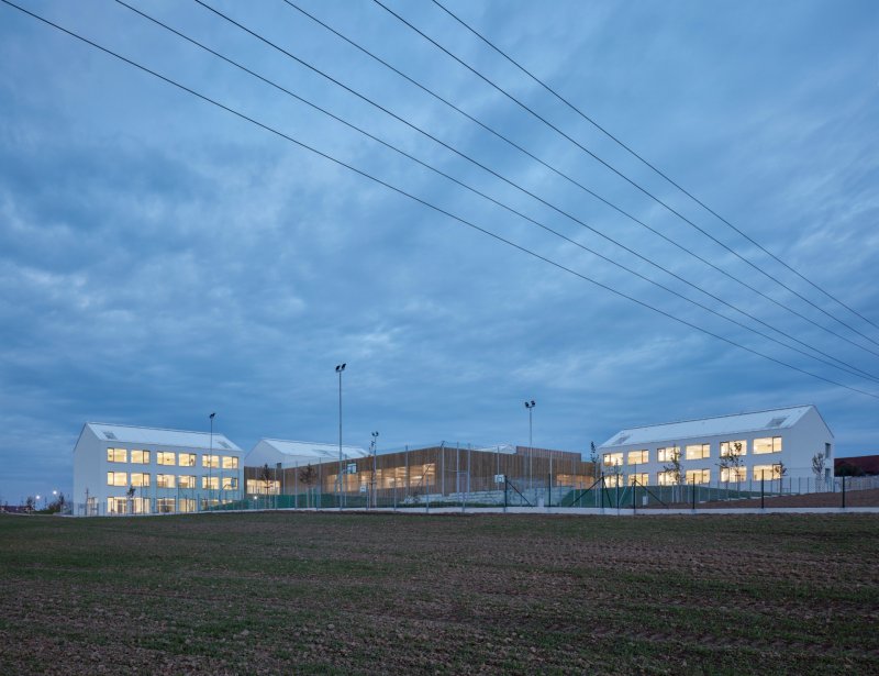 Základní škola Amos pro Psáry a Dolní Jirčany, SOA architekti