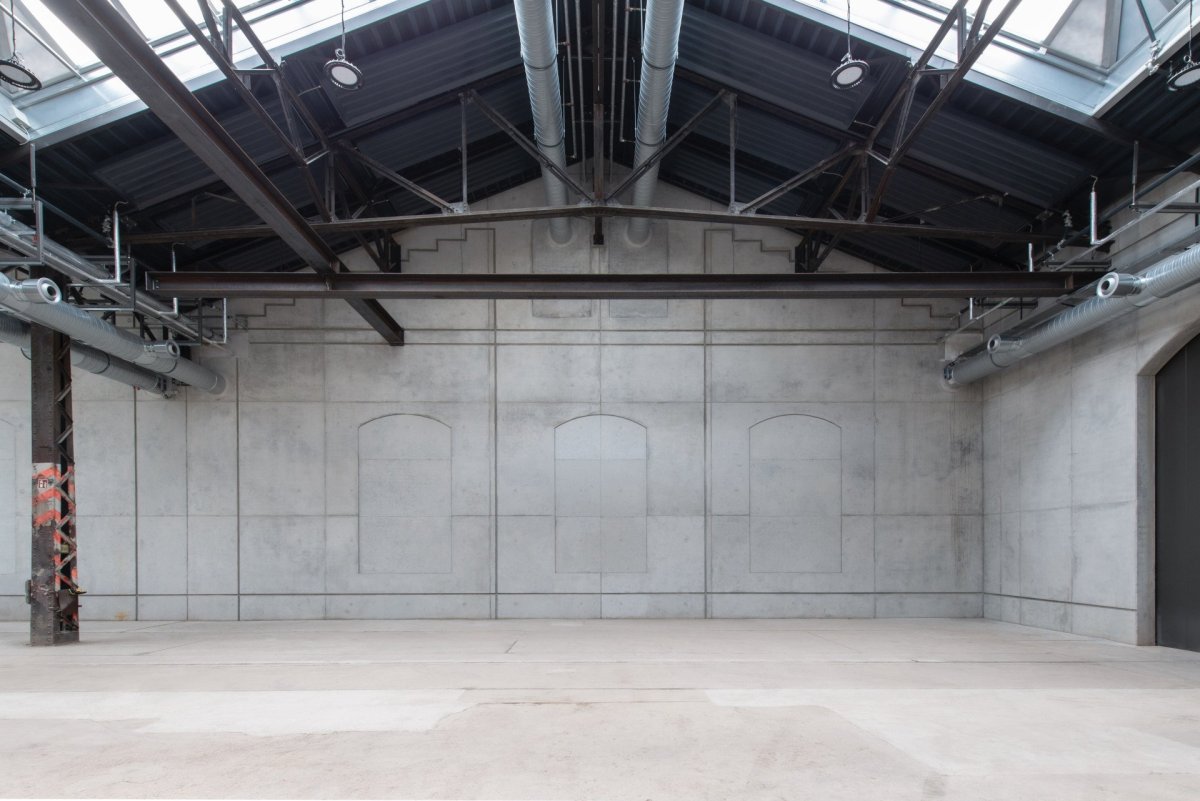 Veškerá technická zařízení architekti vyměnili. Budova díky tomu splňuje aktuální bezpečnostní normy a stavební předpisy. (ATELIER BRÜCKNER, Wagenhallen ve Stuttgartu)