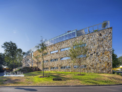 Nová budova Kliniky Dr. Pírka, Martin Rajniš, David Kubík