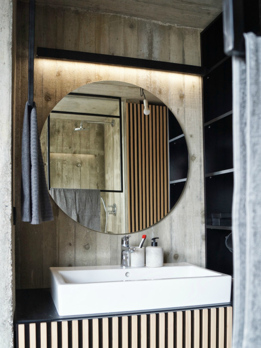 Dom Hora, Archholiks.