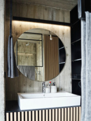 Dom Hora, Archholiks.