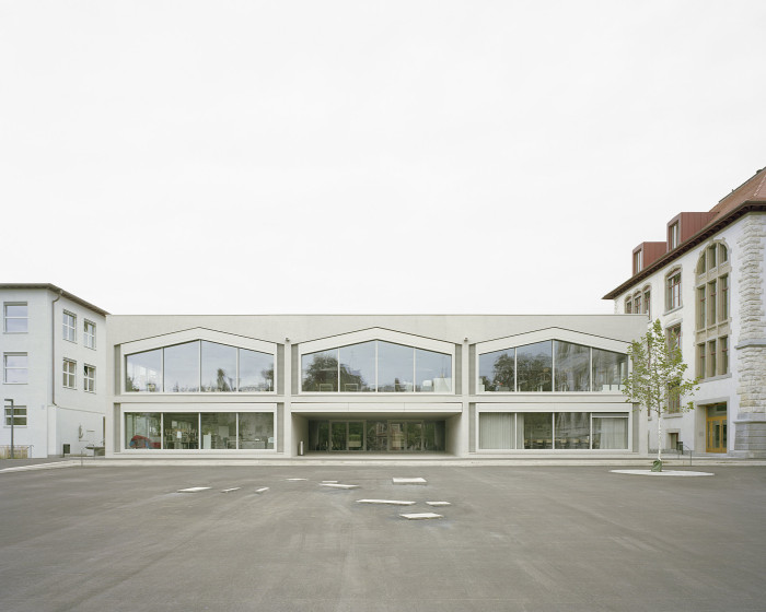 Škola Hofacker v Curychu od švýcarského ateliéru E2A