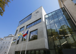 Dostavba budovy Slovanského gymnázia Olomouc, Miroslav Pospíšil