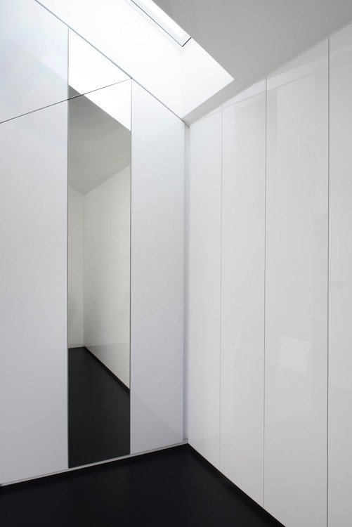 Bílý dům v Lysolajích, skvadra architekti