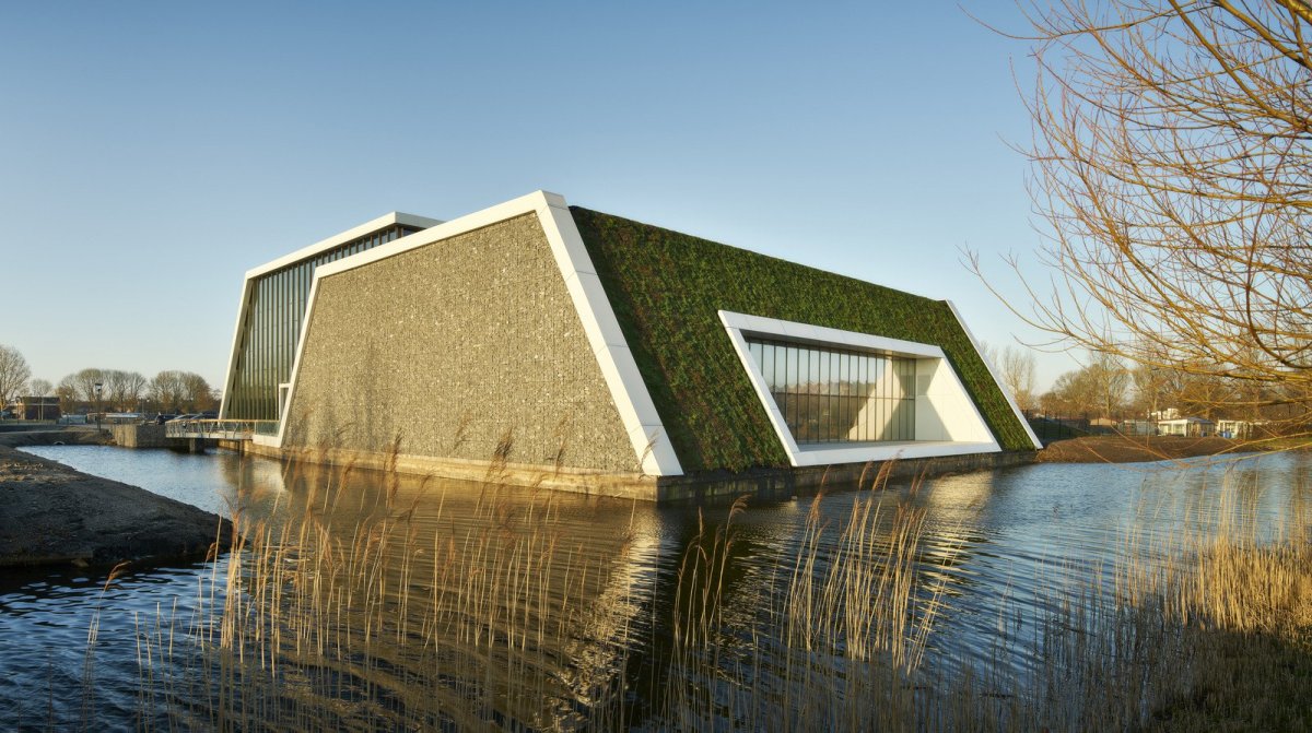Sportovní hala ETB Sombroek ve městě Edam-Volendam v Nizozemsku od studia Kuiper Steur Architecten