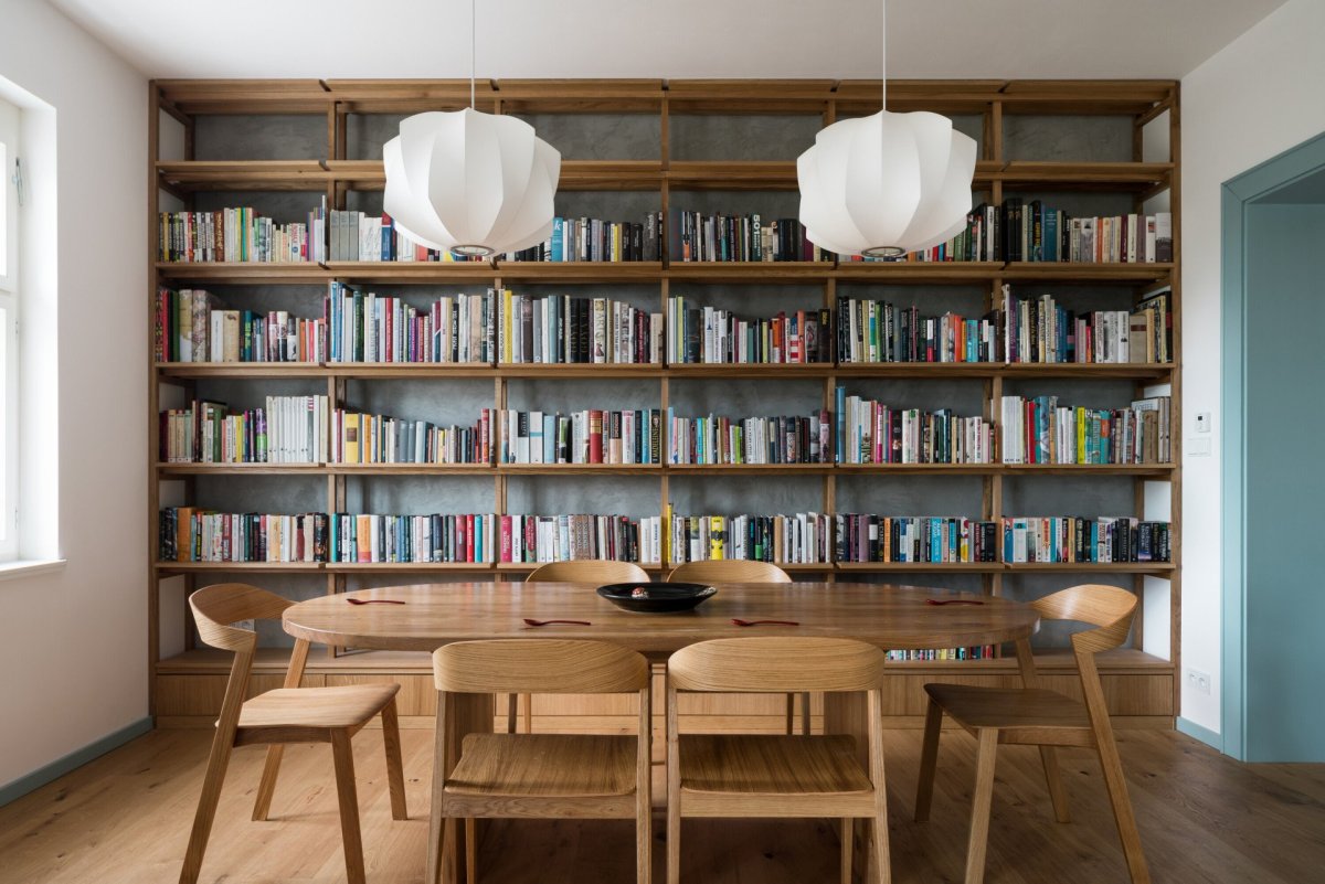Rekonstrukce prvorepublikové vily v Praze od No Architects